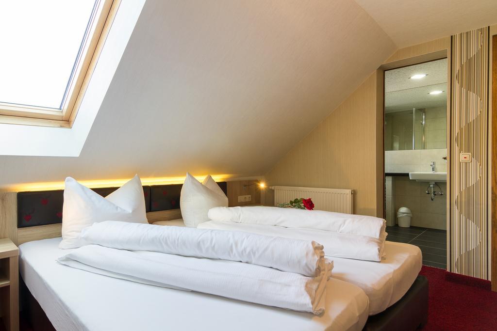Landhotel Zur Gruenen Kutte Bernshausen Kültér fotó