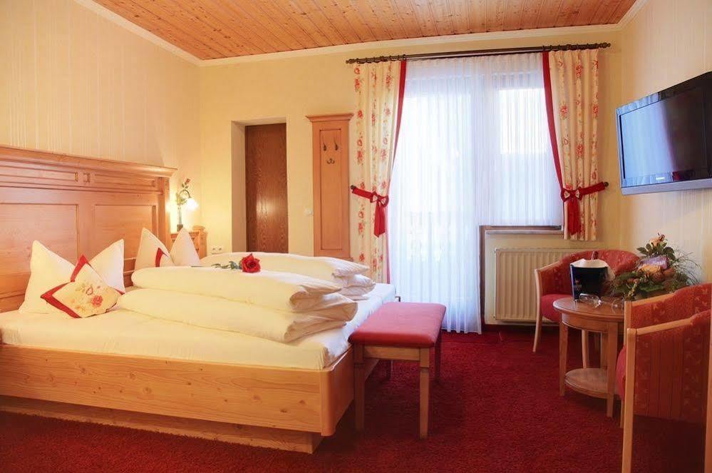 Landhotel Zur Gruenen Kutte Bernshausen Kültér fotó